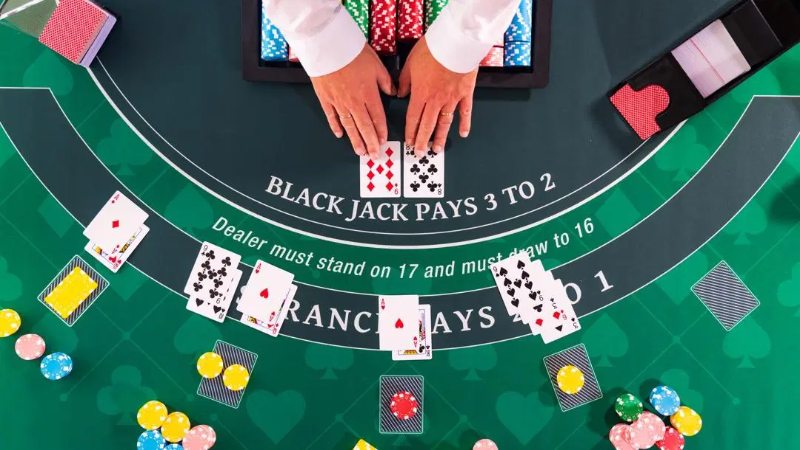 bai blackjack la gi 2 Cần hiểu về quy luật rút thêm bài Blackjack là gì