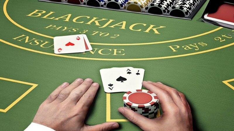luat choi bai blackjack 2 Game có luật chơi bài Blackjack khá dễ hiểu